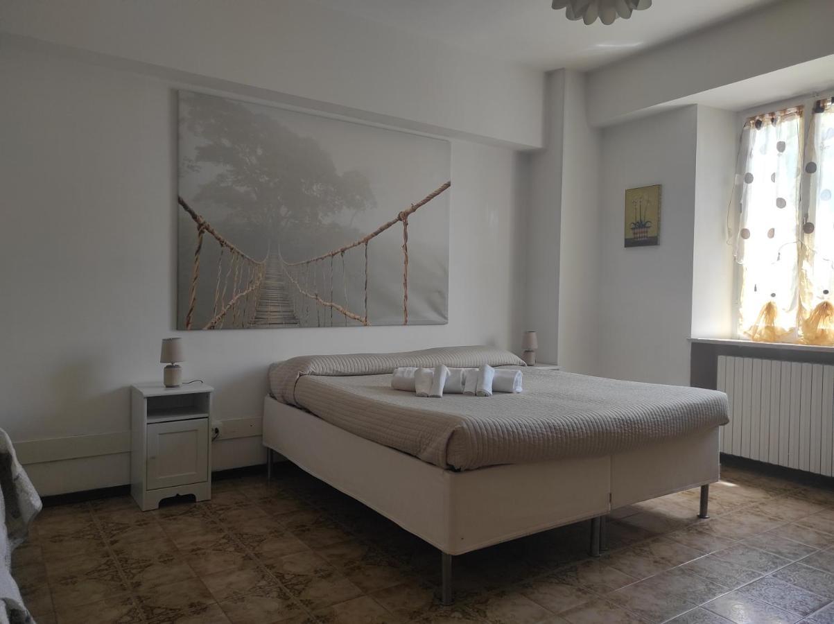 Monolocali Da Vinci Hotel Falconara Marittima Bagian luar foto